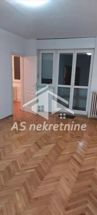 Crveni Krst Vračar | 4zida.rs