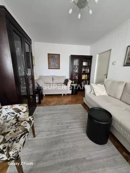 Studentska | 4zida.rs