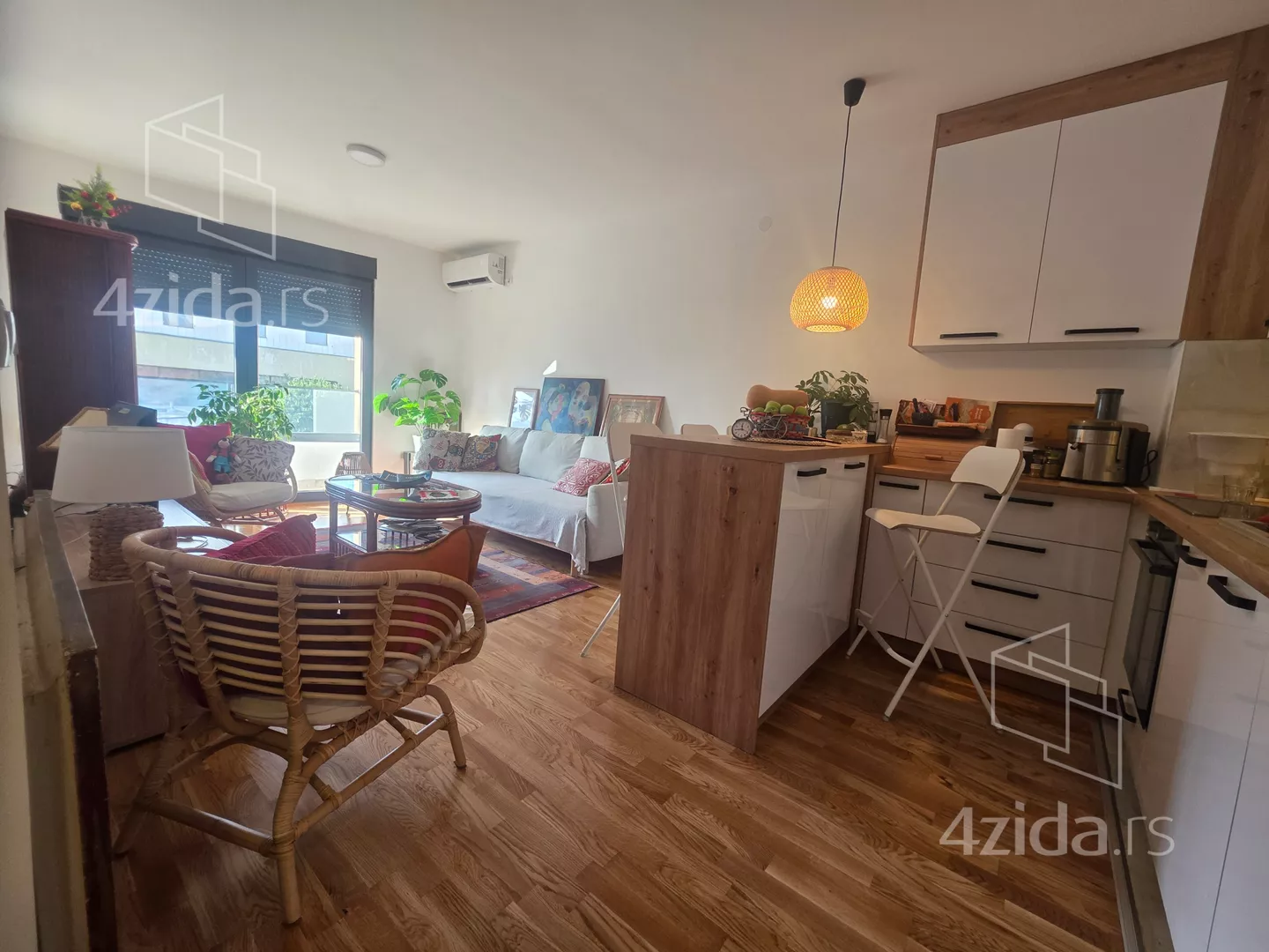 Dvoiposoban stan | 4zida