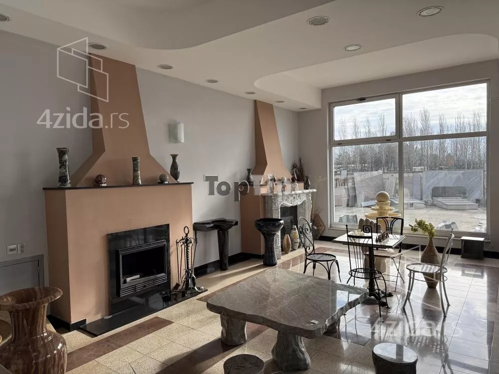 Poslovna zgrada | 4zida