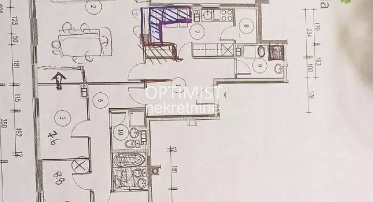 Troiposoban stan | 4zida