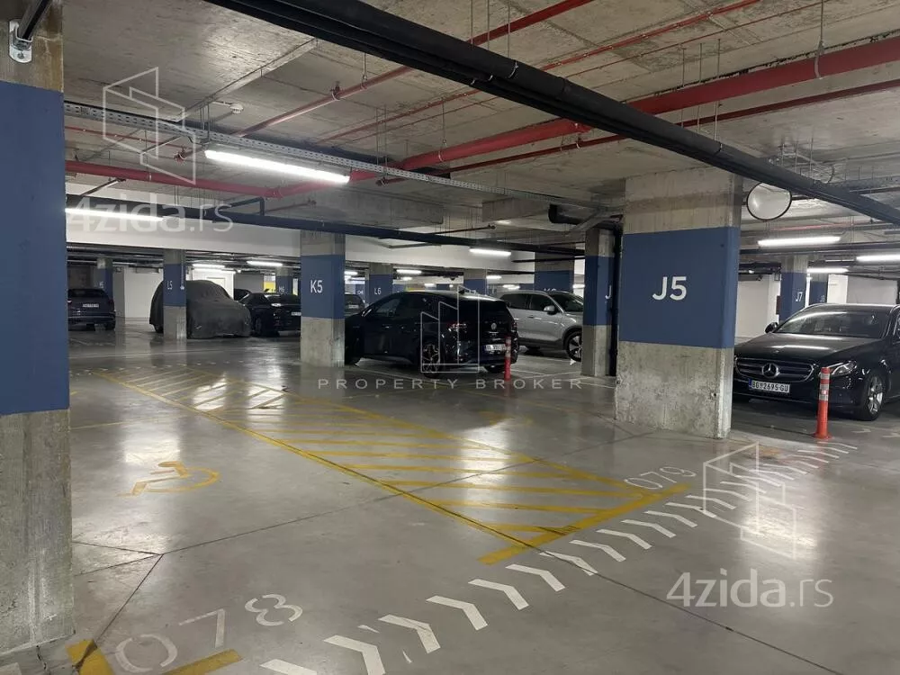 Garaža | 4zida