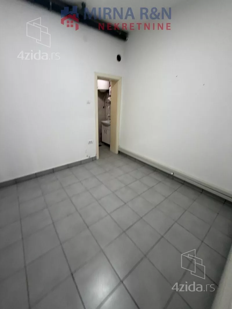 Lokal | 4zida