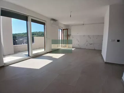 Sarina Međa | 4zida.rs