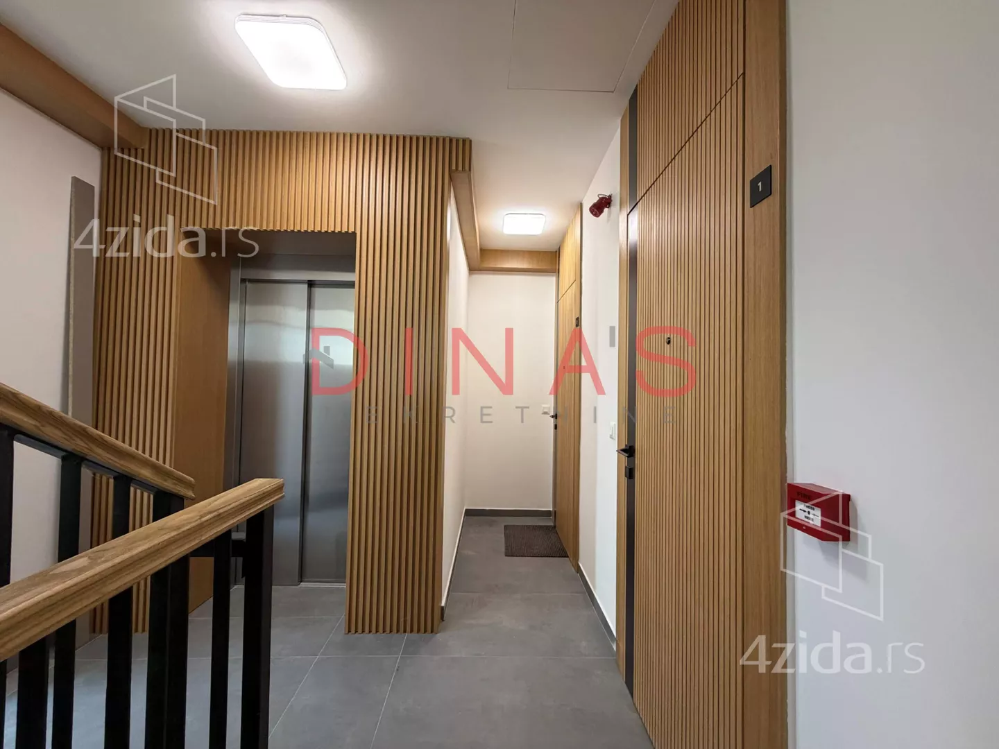 Petosoban stan | 4zida