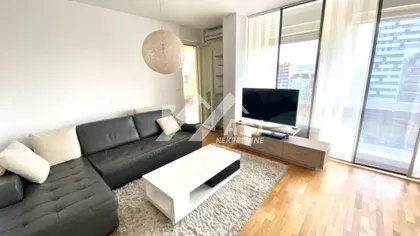 Petra Drapšina | 4zida.rs