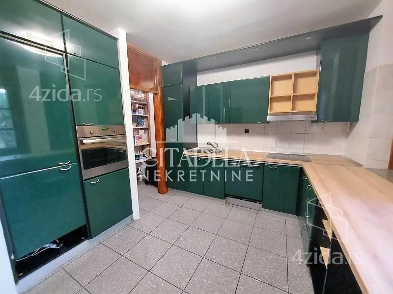 4-etažna kuća | 4zida