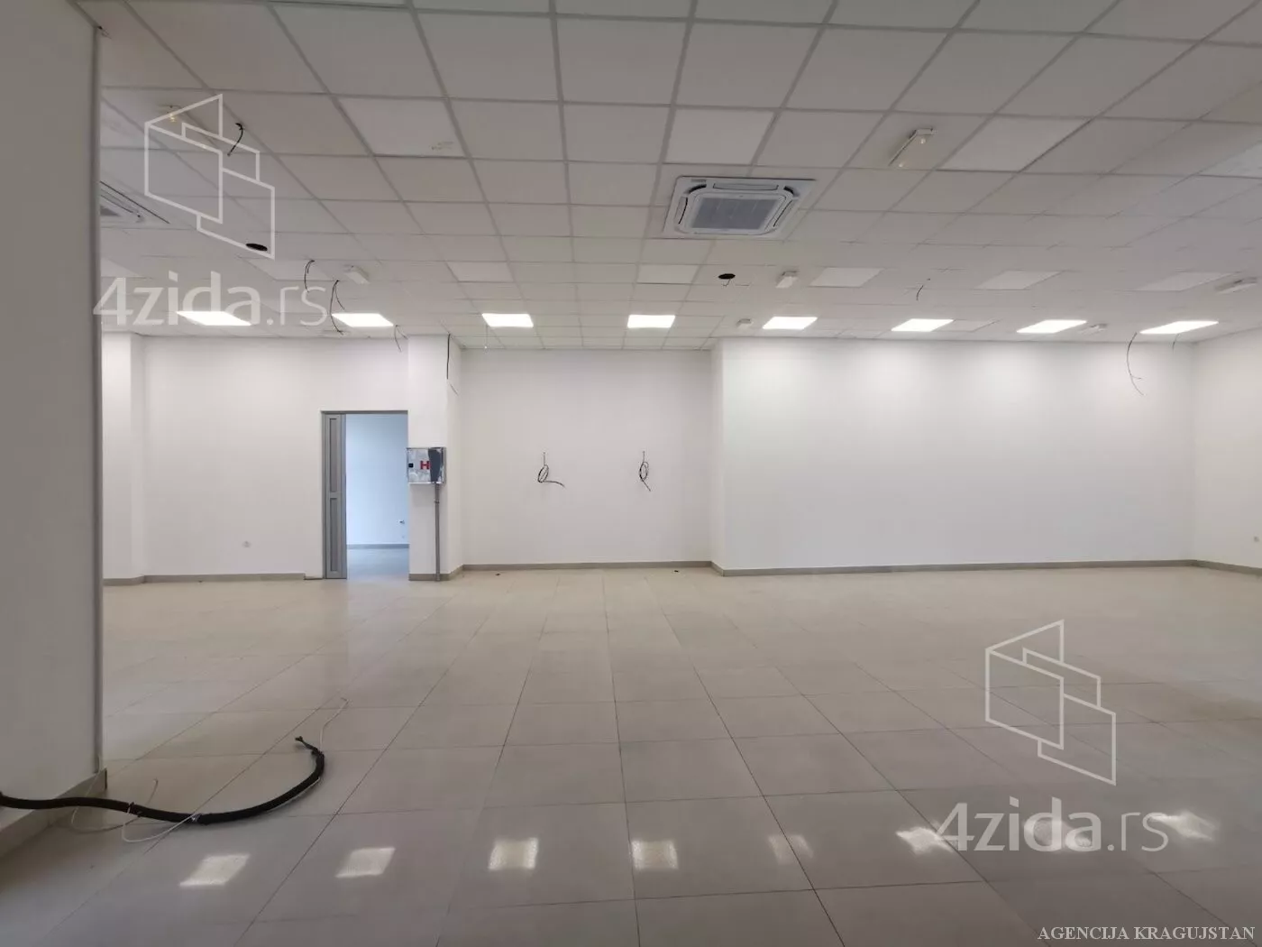 Poslovni prostor | 4zida