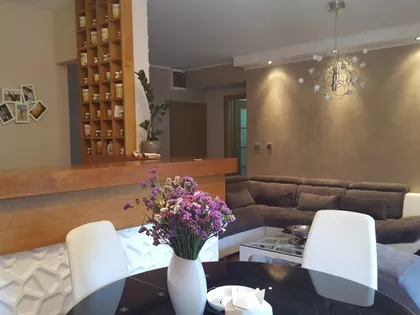 Lipov Lad | 4zida.rs