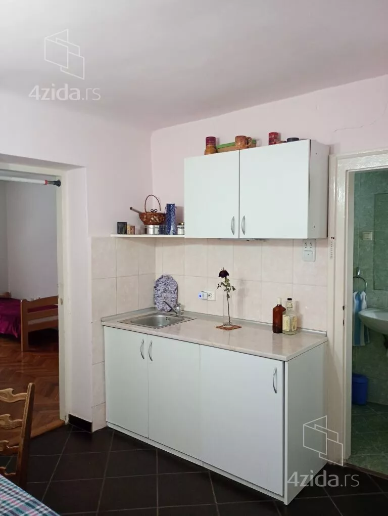 Garsonjera | 4zida