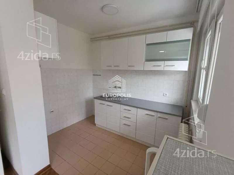 5-etažna kuća | 4zida