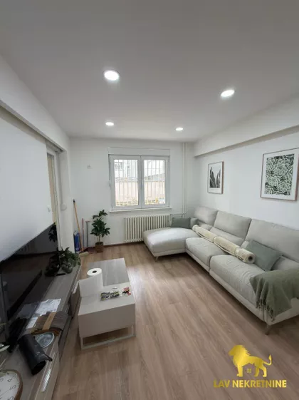 GOGOLJEVA | 4zida.rs