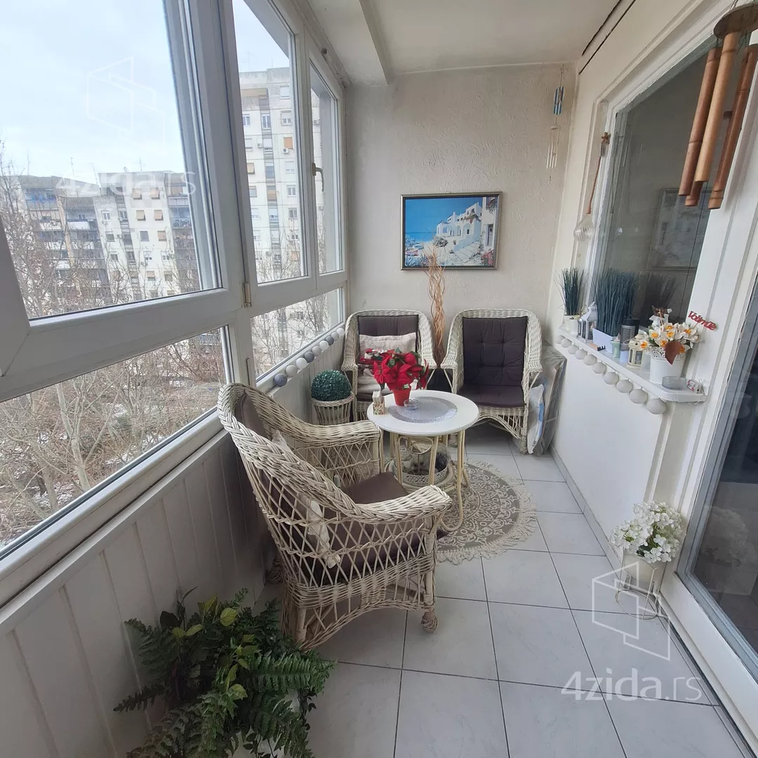 Troiposoban stan | 4zida