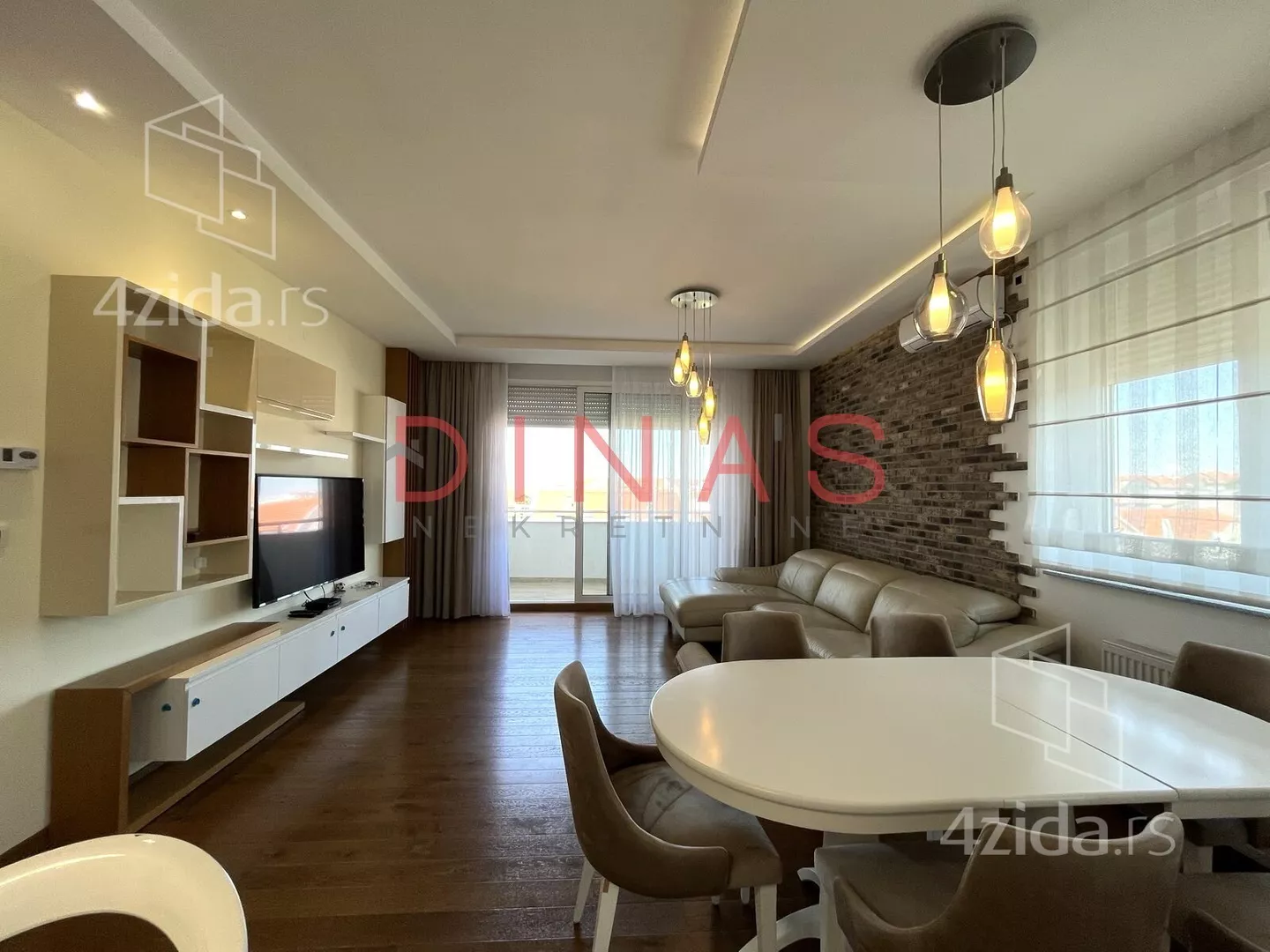 Četvorosoban stan | 4zida
