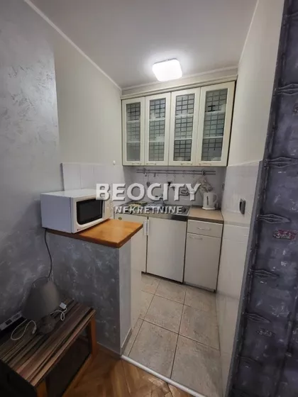 Grckoskolska | 4zida.rs