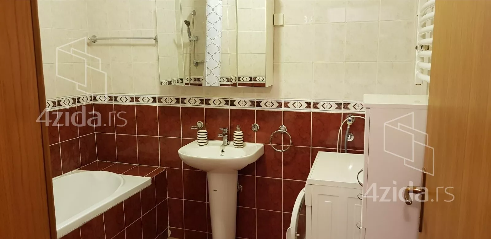 Jednoiposoban stan | 4zida