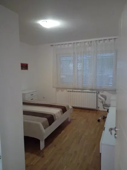 Kalenić pijaca | 4zida.rs