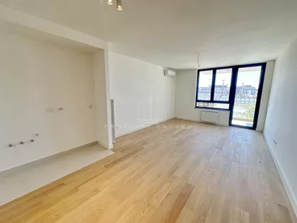 Nikolaja Kravcova | 4zida.rs