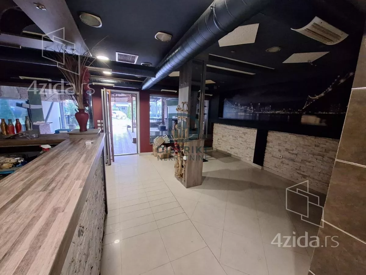 Poslovni prostor | 4zida