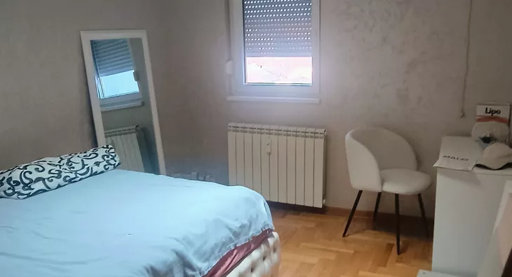 Šestosoban stan | 4zida