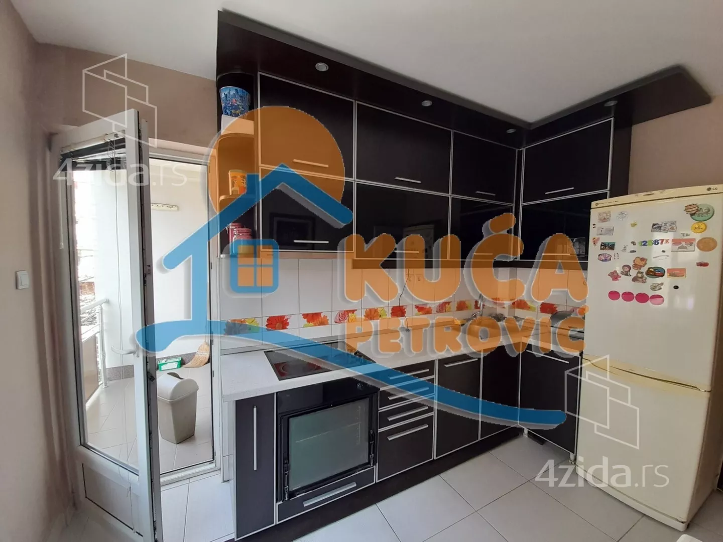 Troiposoban stan | 4zida