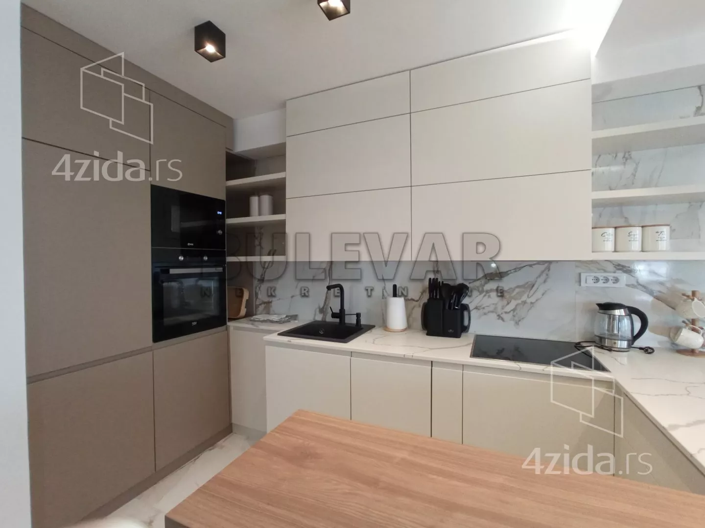 Dvoiposoban stan | 4zida