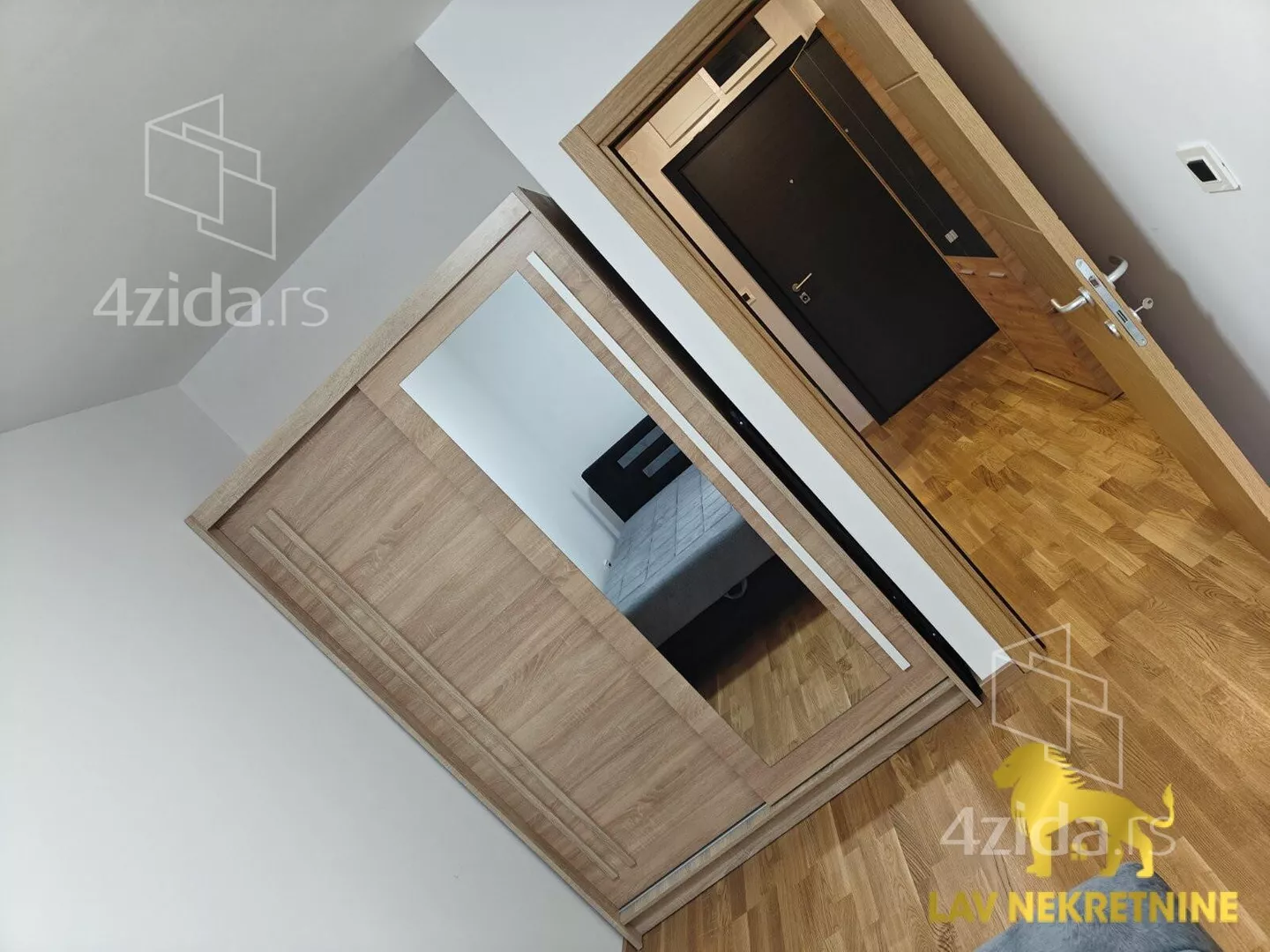 Dvoiposoban stan | 4zida