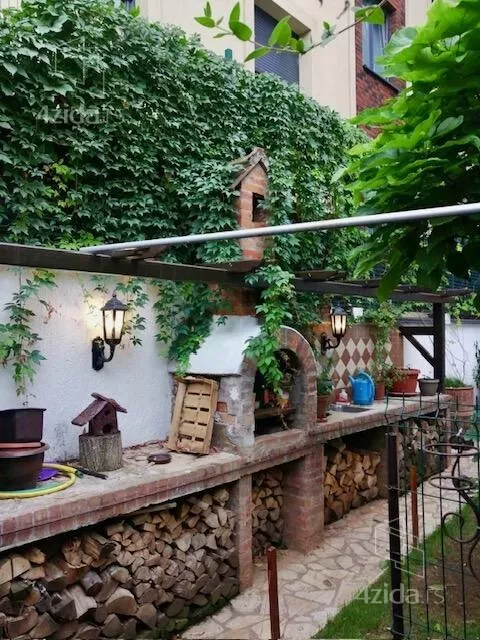 Petosoban stan | 4zida