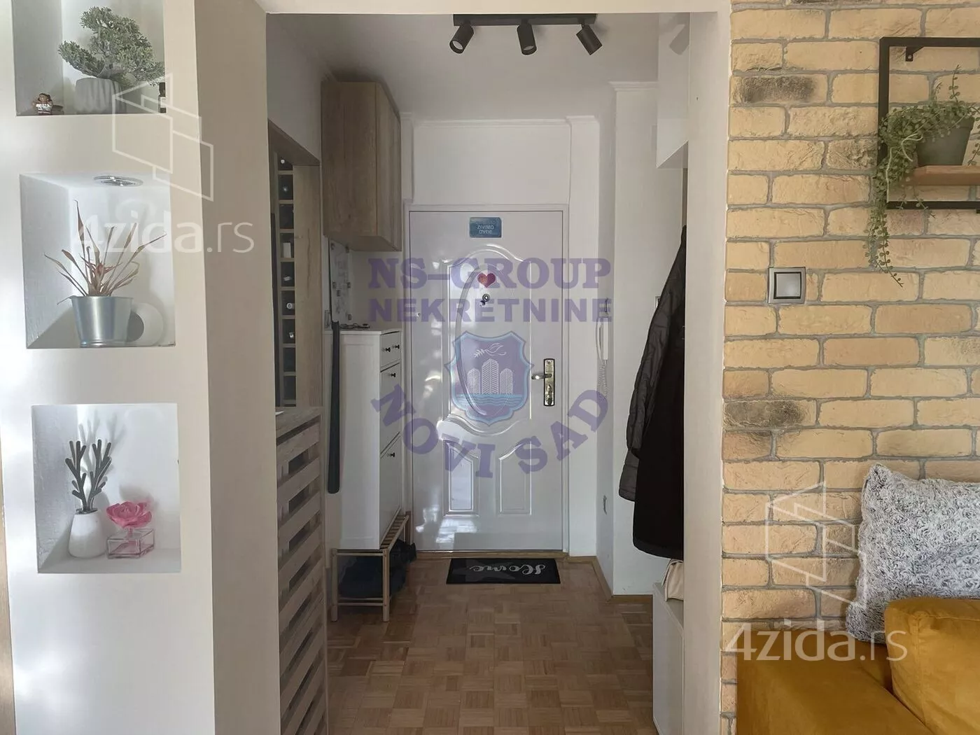 Dvoiposoban stan | 4zida