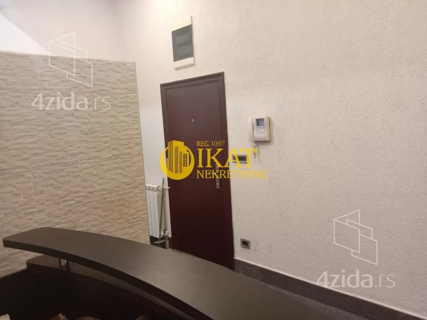 Lokal | 4zida