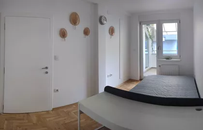 Petra Drapšina | 4zida.rs