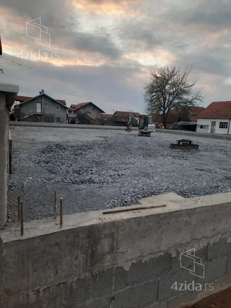 Građevinsko zemljište | 4zida