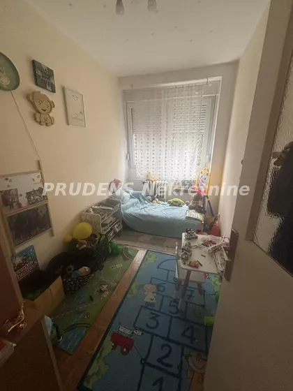 Ustanička | 4zida.rs