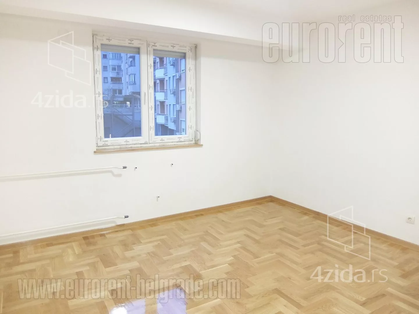 Četvoroiposoban stan | 4zida