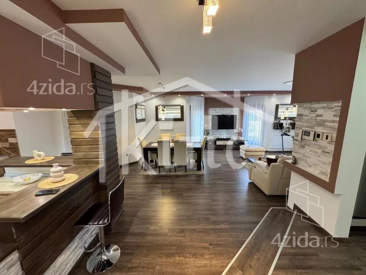Kuća | 4zida