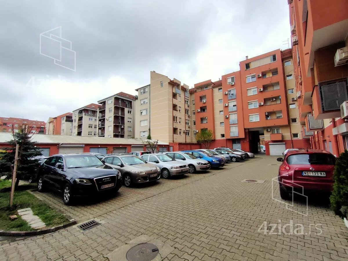 Četvorosoban stan | 4zida