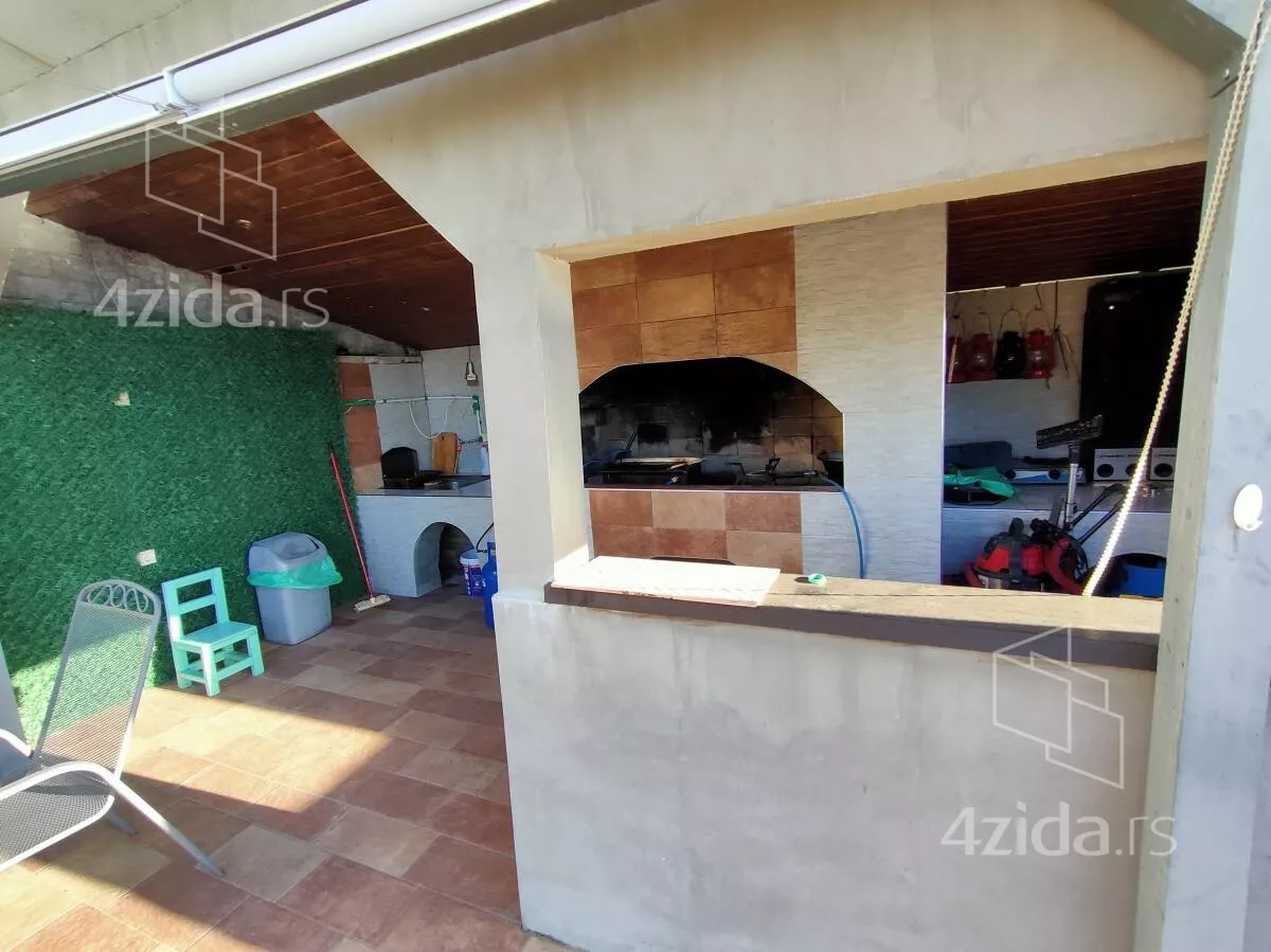 Kuća | 4zida