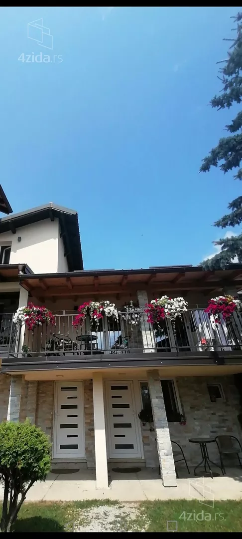 3-etažna kuća | 4zida