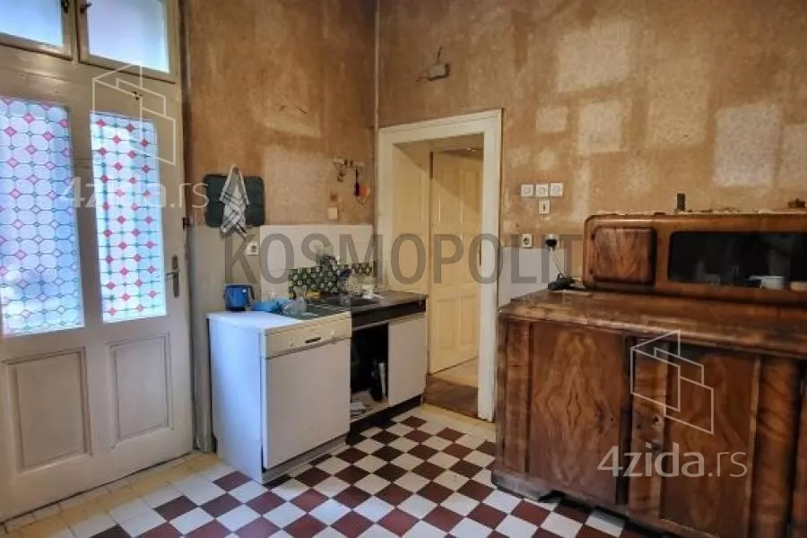 Četvoroiposoban stan | 4zida