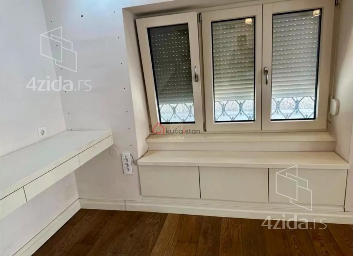 Lokal | 4zida