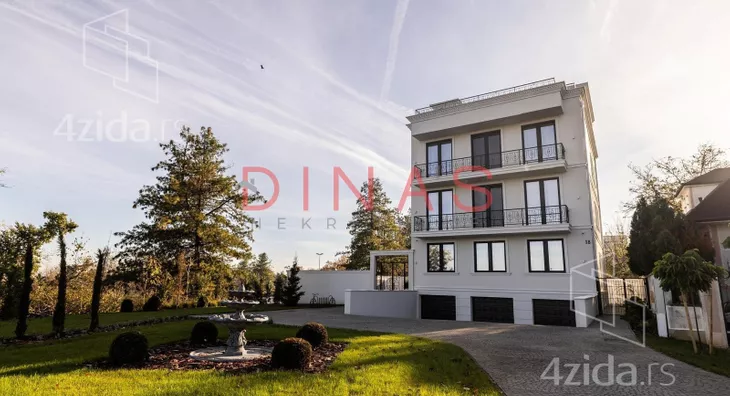 Petosoban stan | 4zida