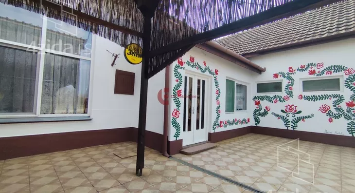 Poslovna zgrada | 4zida