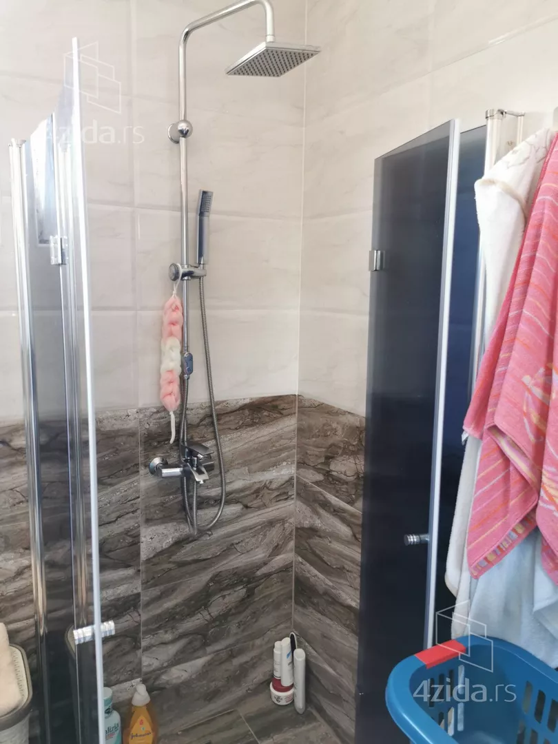 5-etažna kuća | 4zida