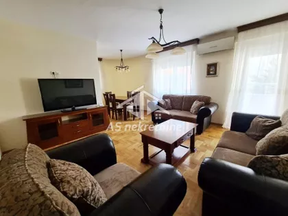 Hram Svetog Save | 4zida.rs