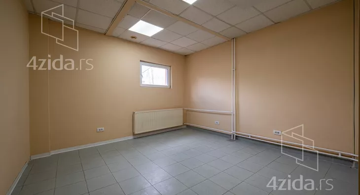 Poslovna zgrada | 4zida