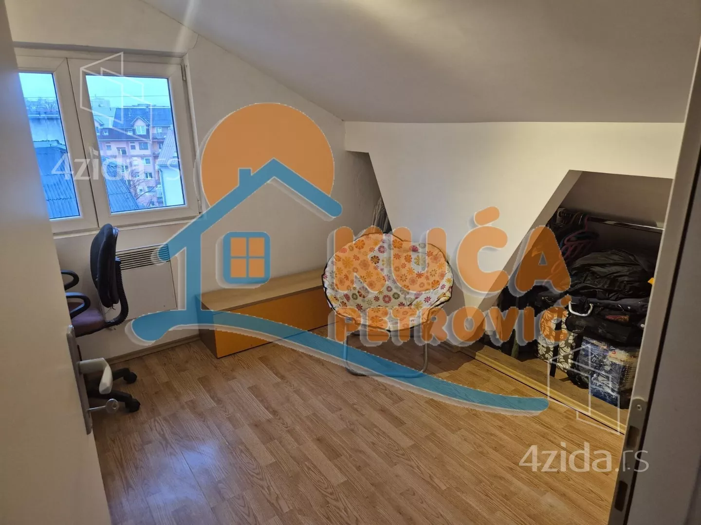 Troiposoban stan | 4zida