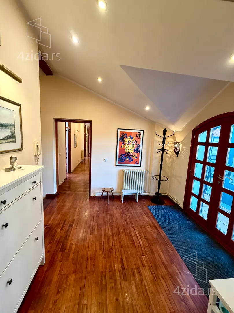 Petoiposoban stan | 4zida