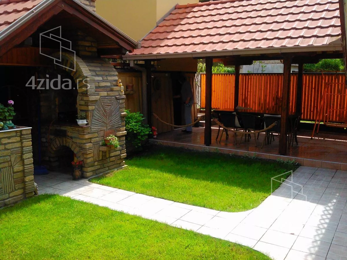 Kuća | 4zida