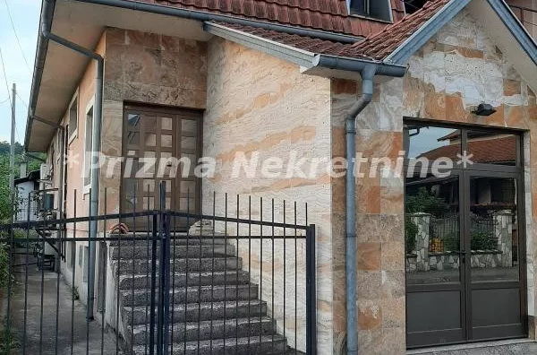Poslovni prostor | 4zida