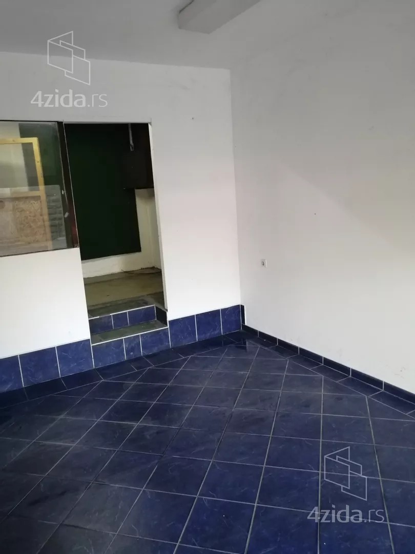 Lokal | 4zida